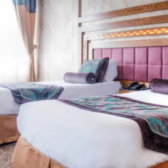 Aryo Barzan Hotel